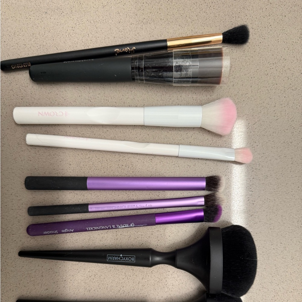 Makeup Brush Set with Black, White, and Purple Handles